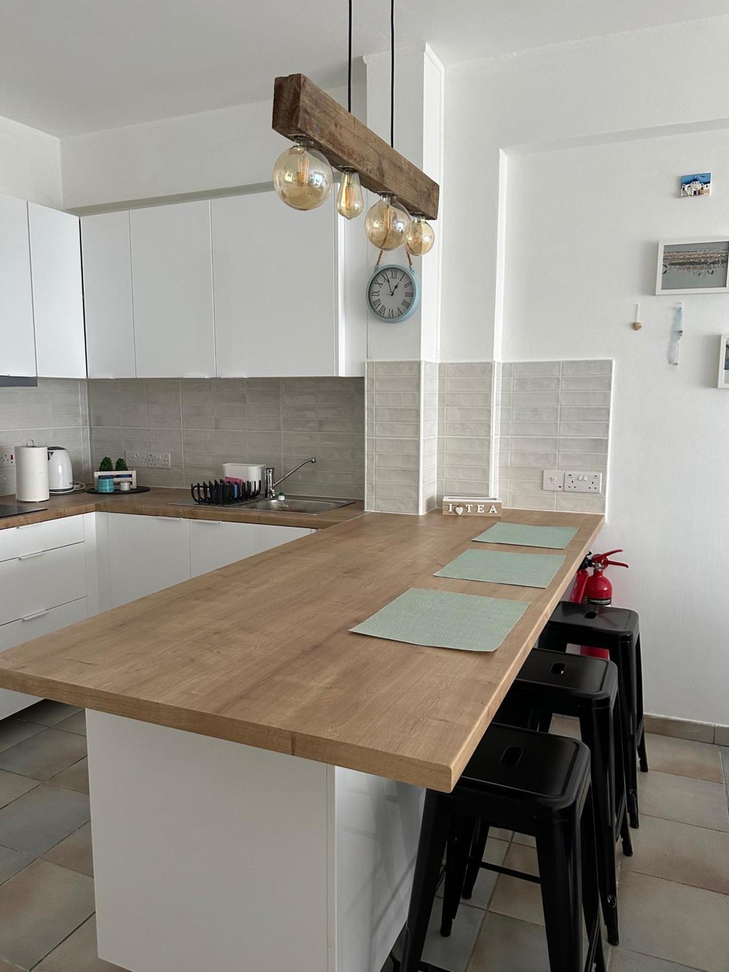 Krasas Beach Larnaca Ngoại thất bức ảnh
