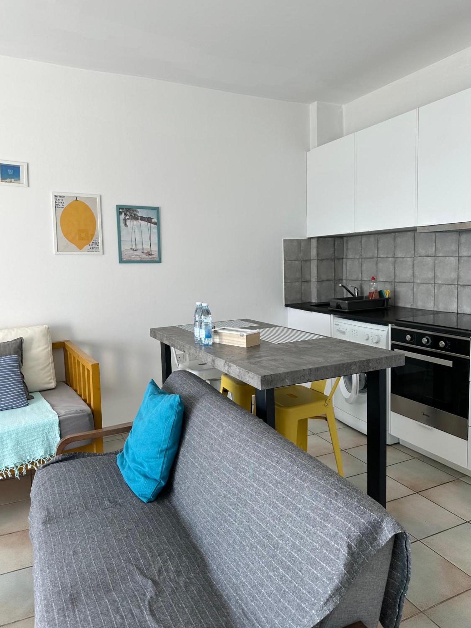 Krasas Beach Larnaca Ngoại thất bức ảnh