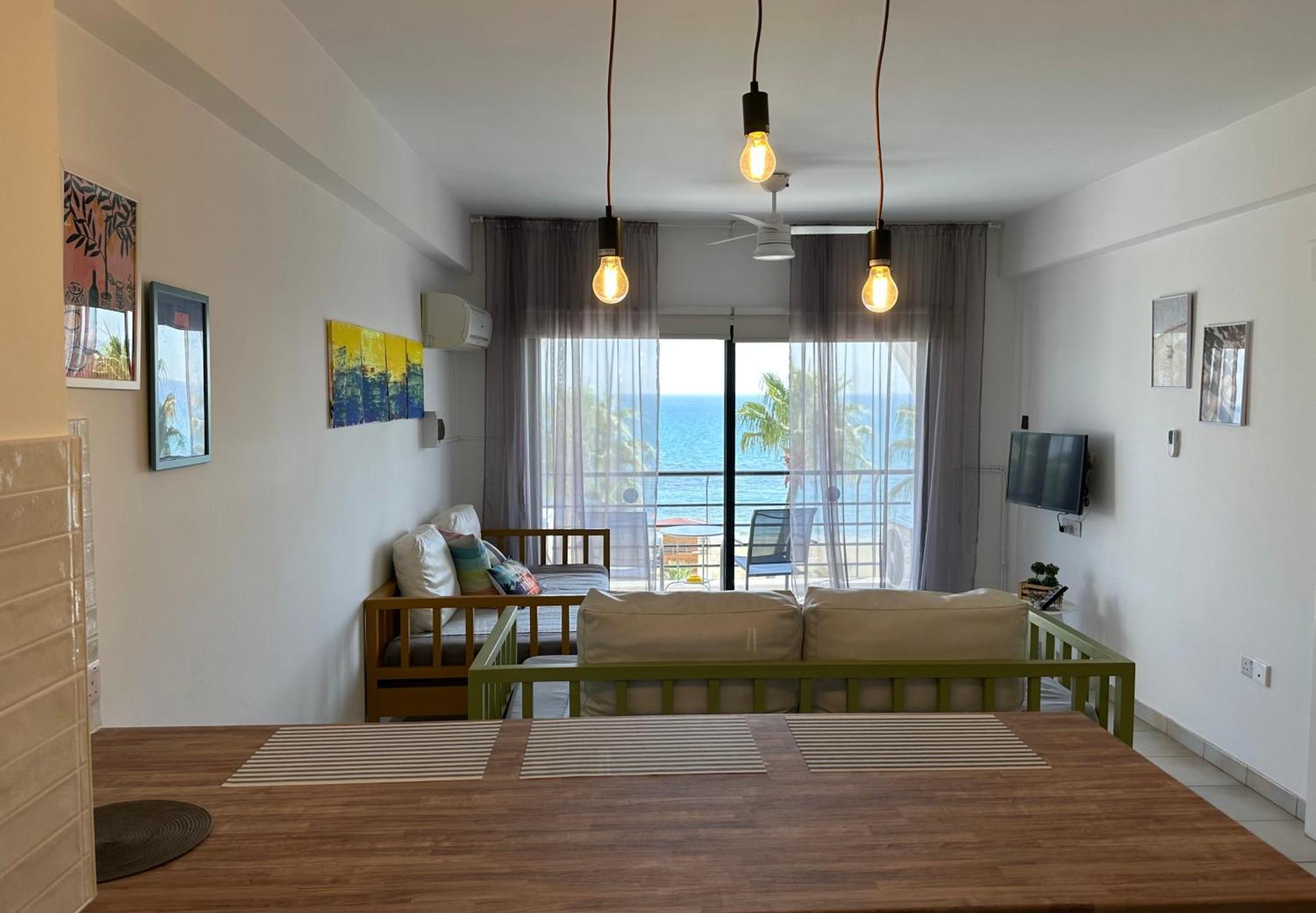 Krasas Beach Larnaca Ngoại thất bức ảnh